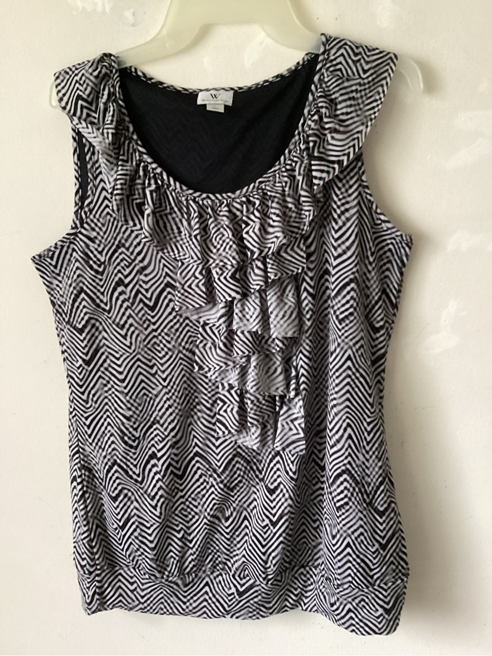 Worthington sleeveless  Black & White zebra striped Ruffle Front Women’s Top